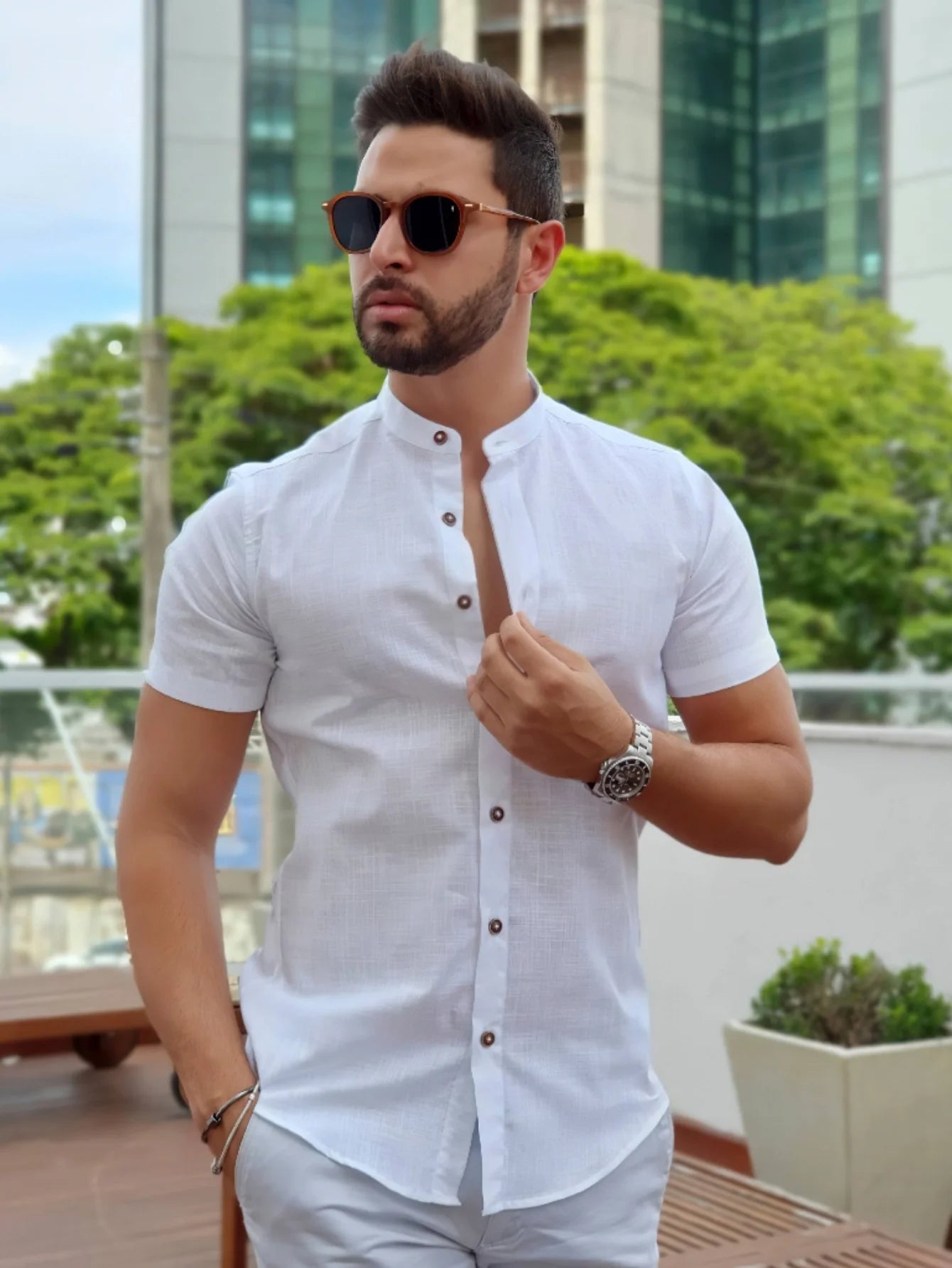 Camisa Slim Masculina Manga Curta Gola Padre em Linho