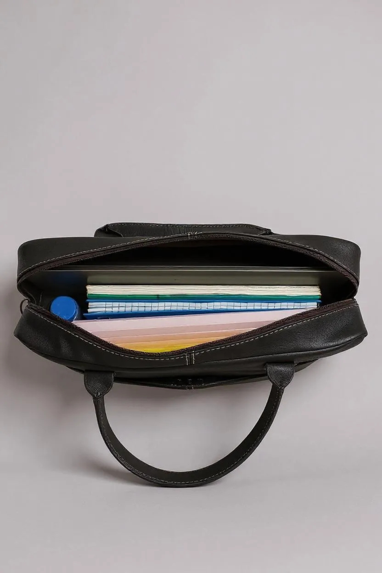 bolsa masculina couro, bolsa de couro masculina, bolsa couro legítimo masculino, bolsa couro masculina executiva, bolsa couro estilo masculino, bolsa couro vintage masculina, bolsa couro para notebook, bolsa couro para trabalho, bolsa couro marrom masculino, bolsa couro preta masculina, bolsa couro, bolsa de couro, bolsa de couro legítimo, bolsa de couro vintage