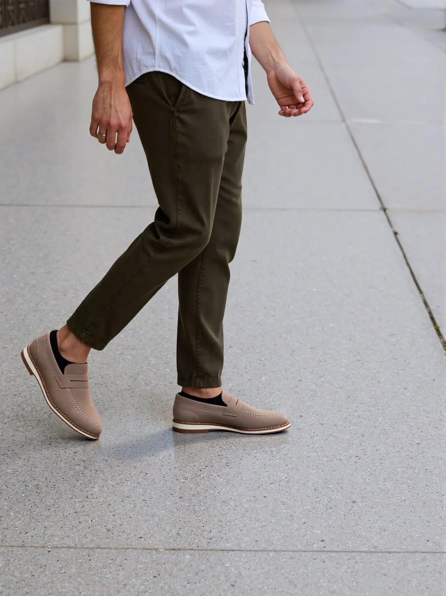 loafer masculino, loafer de couro, loafer casual, loafer social, loafer preto, loafer marrom, loafer confortável, loafer elegante, loafer sem cadarço
