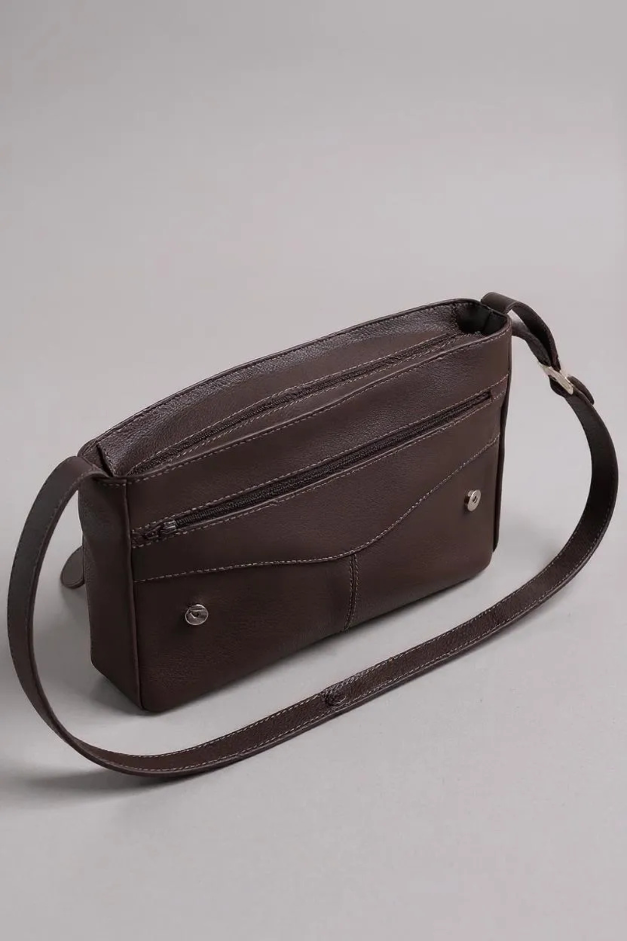 bolsa masculina couro, bolsa de couro masculina, bolsa couro legítimo masculino, bolsa couro masculina executiva, bolsa couro estilo masculino, bolsa couro vintage masculina, bolsa couro para notebook, bolsa couro para trabalho, bolsa couro marrom masculino, bolsa couro preta masculina, bolsa couro, bolsa de couro, bolsa de couro legítimo, bolsa de couro vintage
