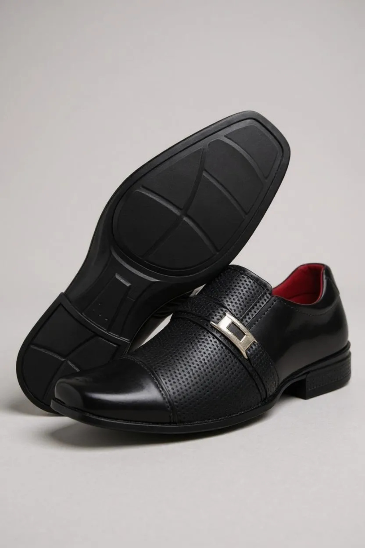 sapato social masculino, sapato social couro, sapato social preto, sapato social marrom, sapato social confortável, sapato social elegante, sapato social bico fino, sapato social com cadarço, sapato social sem cadarço